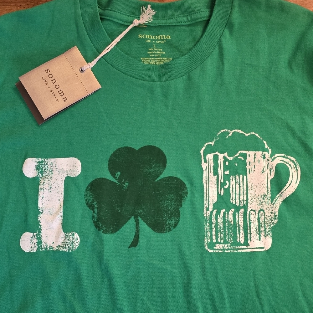 Sonoma Green and White Short Sleeve Tee with Shamrock Design